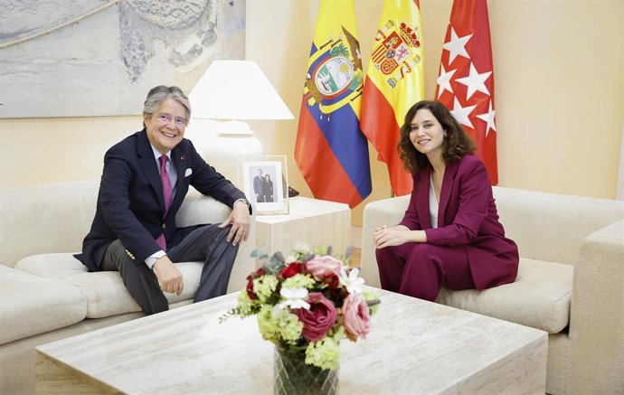 La presidenta de la Comunidad de Madrid, Isabel Díaz Ayuso, ha recibido, en la Real Casa de Correos, al presidente de la República del Ecuador, Guillermo Lasso,