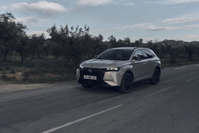 DS Automobiles lanza la edición especial DS7 Espirit de Voyage desde 58.500 euros