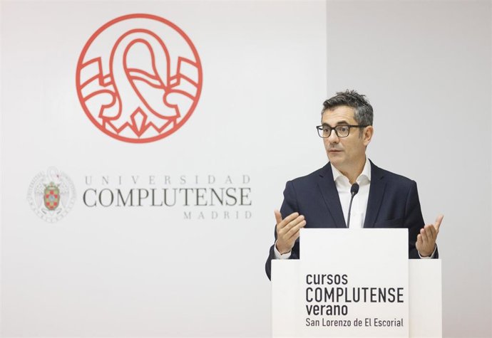 El ministro de la Presidencia, Relaciones con las Cortes y Memoria Democrática, Félix Bolaños, interviene durante la clausura de los cursos organizados por la Fundación Pablo Iglesias y la Universidad Complutense de Madrid, en el Real Centro Universitar