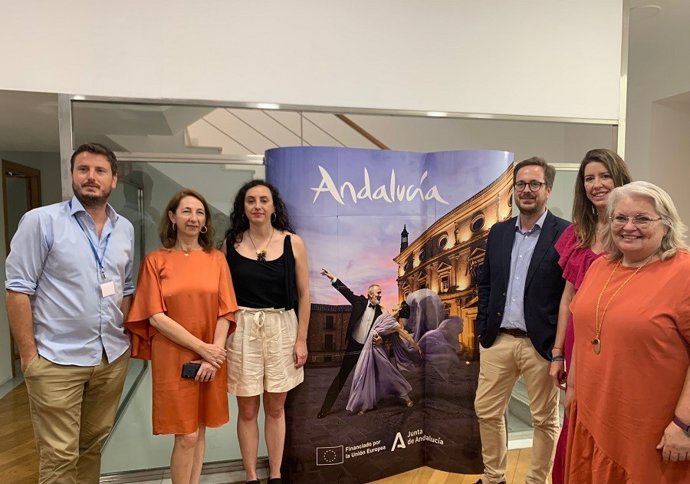 Turismo Costa del Sol refuerza el liderazgo como destino para el aprendizaje del español con un famtrip