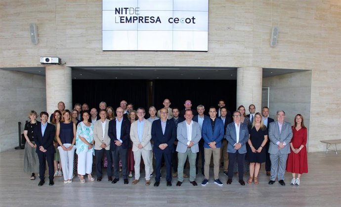 Foto de grupo de los patrocinadores de 'La nit de l'Empresa'.