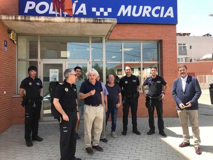 El concejal de Seguridad Ciudadana y Emergencias del Ayuntamiento de Murcia, Fulgencio Perona, finaliza la ronda de visitas por las nueve comisarias de Policía Local del municipio de Murcia