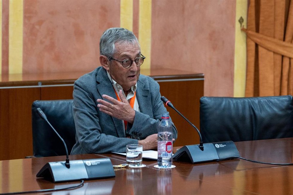 Archivo - El presidente del Consejo de Participación del Espacio Natural de Doñana, Miguel Delibes, en foto de archivo
