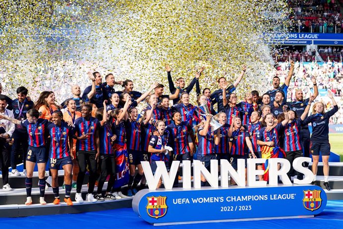 Archivo - FC Barcelona players celebrate after winning the UEFA Women's Champions League, Final football match between FC Barcelona and VfL Wolfsburg on June 3, 2023 at the PSV Stadion in Eindhoven, Netherlands - Photo Joris Verwijst / Orange Pictures /