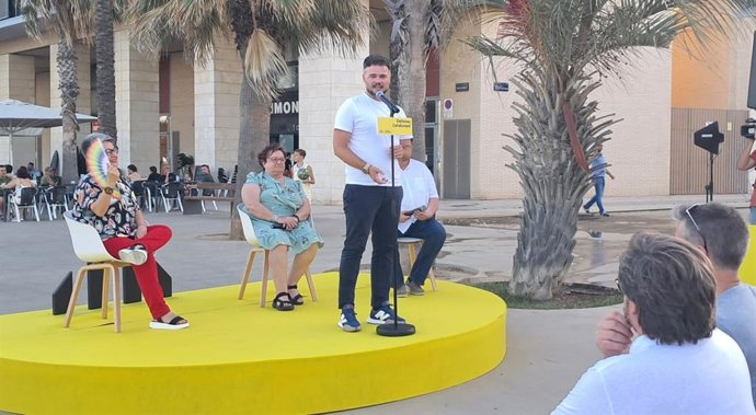 El cabeza de lista de ERC al Congreso, Gabriel Rufián, en un mitin en Badalona (Barcelona) el viernes 14 de julio de 2023.