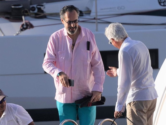 JAIME DE MARICHALAR DISFRUTA EN IBIZA