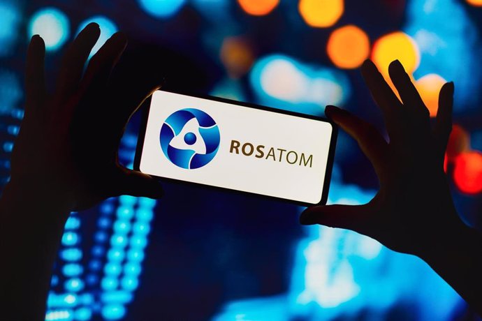 Archivo - Logo de Rosatom