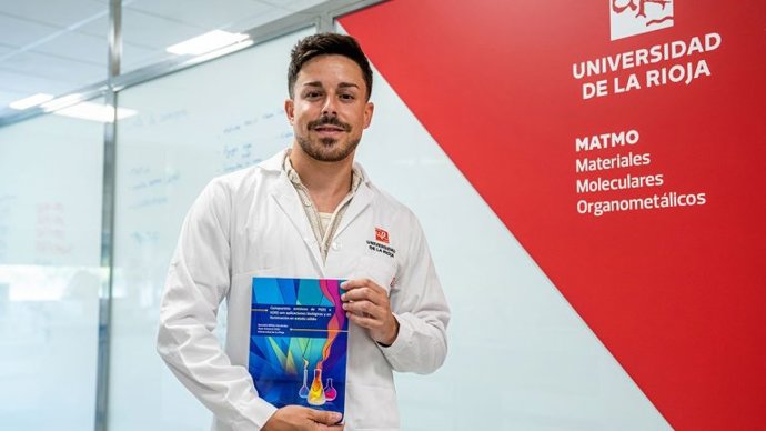 GONZALO MILLÁN FERNÁNDEZ HA LOGRADO LA CALIFICACIÓN DE SOBRESALIENTE 'CUM LAUDE'