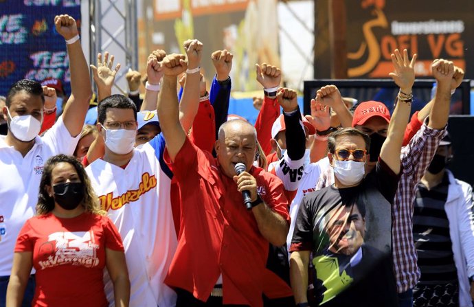 Archivo - October 7, 2021, Valencia, Carabobo, Venezuela: October 07, 2021, Julio Fuenmayor (f-left), mayoral candidate of Valencia  whith Diosdado Cabello (f-r) first vice president of the psuv and Rafael Lacava, Governor of Carabobo state and to reelect