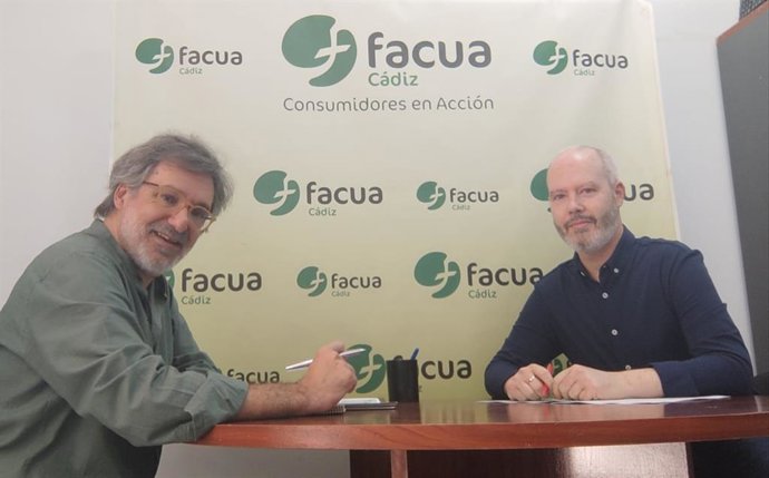 Reunión de los dirigentes del PSOE y de Facua de cara al 23J.