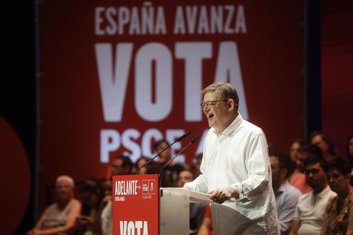 El secretario general del PSPV-PSOE y presidente de la Generalitat saliente, Ximo Puig, en el mitin del PSOE celebrado en Valncia dentro de la campaña electoral del 23J.