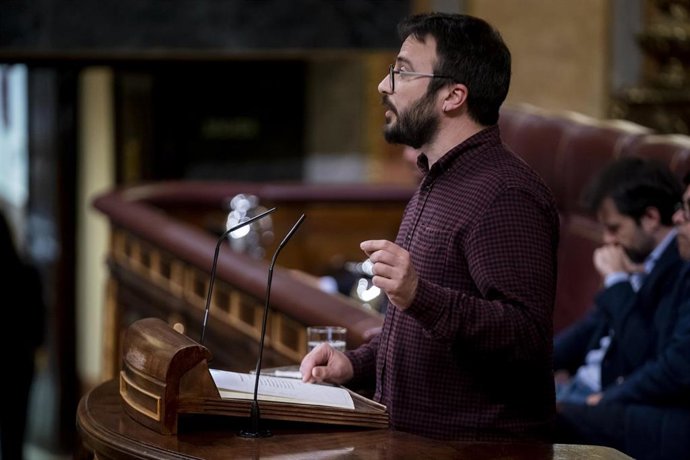 Archivo - El cabeza de lista de la CUP por Barcelona y diputado en el Congreso, Albert Botran