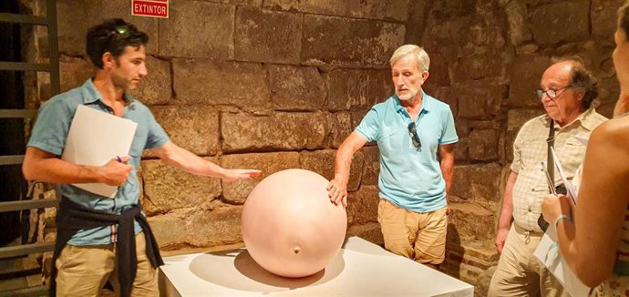 La obra 'Globo Grande', de Simone (Muis) Immink, ganadora del concurso Pieza Única de la Feria N.A.CE. 2023