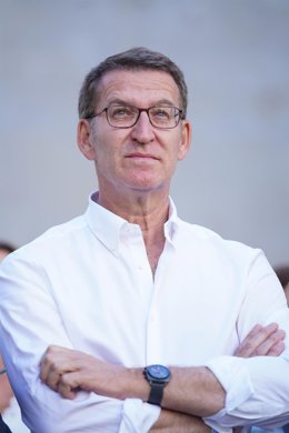 El líder nacional del Partido Popular y candidato a la presidencia del Gobierno, Alberto Núñez Feijóo, participa en un acto de campaña electoral de cara al 23J, a 15 de julio de 2023, en Vitoria Gasteiz, Álava, País Vasco(España). Feijóo ha visitado doc