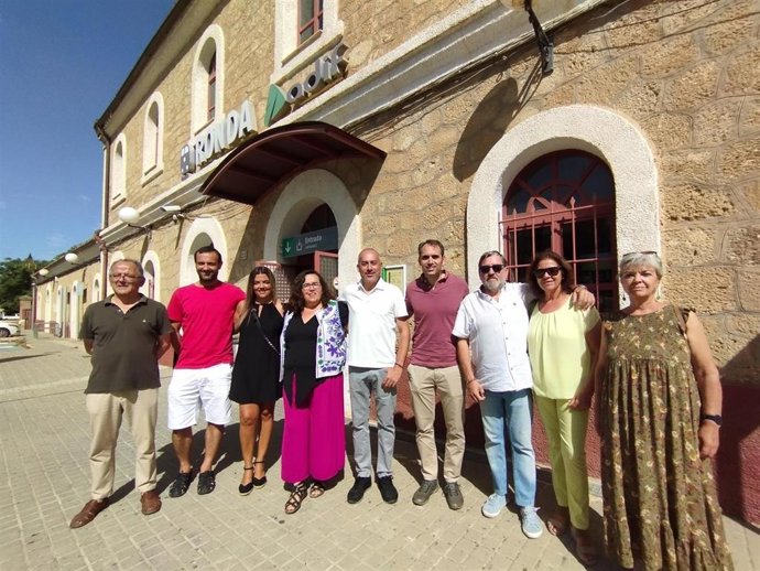 La candidatura de Sumar en Málaga aborda en Ronda aborda la movilidad sostenible