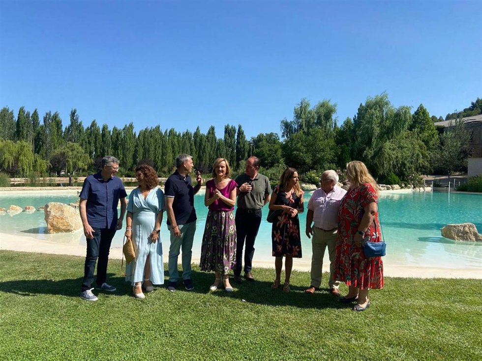 Pilar Alegría se ha desplaazadi este domingo a Paracuellos del Jiloca