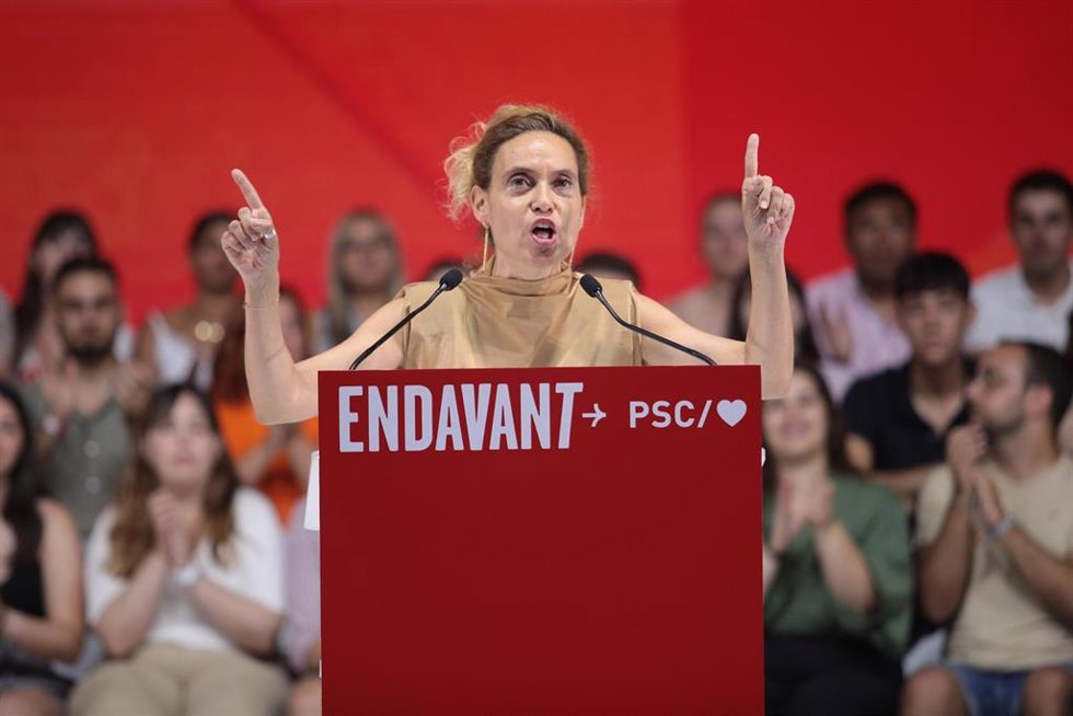 La presidenta del Congreso de los Diputados, Meritxell Batet, interviene en un mitin electoral, a 16 de julio de 2023, en Barcelona, Catalunya (España). Este mitin electoral se enmarca dentro de la campaña electoral que está llevando al presidente a vis