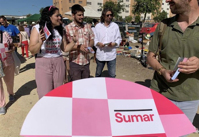 El candidato de Sumar Francisco Sierra, en un acto electoral.