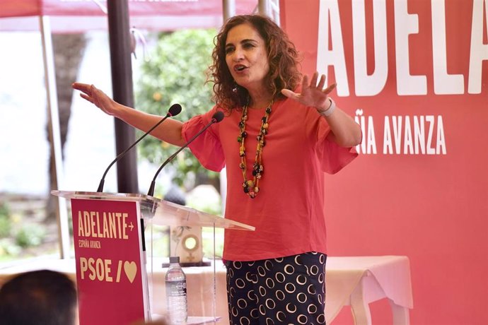 La ministra de Hacienda, María Jesús Montero,  participa en Alhaurín de la Torre en un acto con motivo de la quinta entrega de los premios Carme Chacón