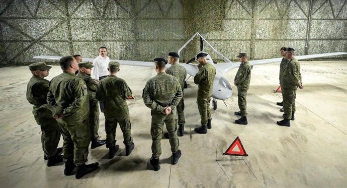 Aviones de combate no tripulados TB-2 en Kosovo