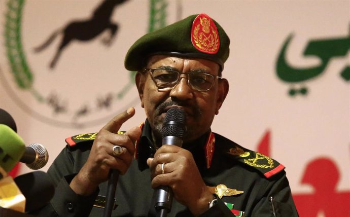 Archivo - Imagen de archivo del expresidente de Sudán, Omar Hasán al Bashir