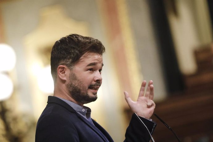 Archivo - El portavoz de ERC en el Congreso de los Diputados, Gabriel Rufián, durante su intervención en una sesión plenaria en el Congreso de los Diputados, en Madrid (España), a 29 de septiembre de 2020. En el pleno se debaten, entre otras, medidas re