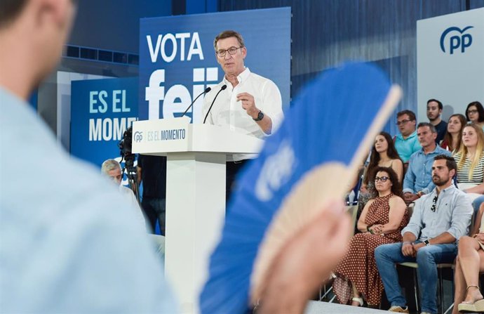 El líder nacional del Partido Popular y candidato a la presidencia del Gobierno, Alberto Núñez Feijóo, interviene durante un mitin electoral de cara al 23J.