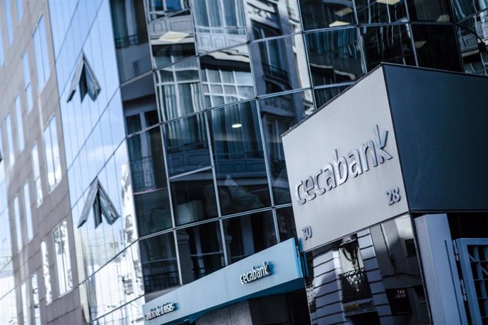 Archivo - Cecabank es reelegido como mejor banco custodio de España en 2023