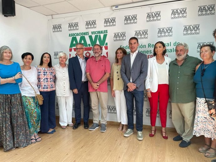 La candidatura del PSOE al Congreso por Madrid el 23J se reúne con la FRAVM