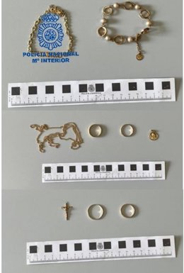 Parte de las joyas robadas.