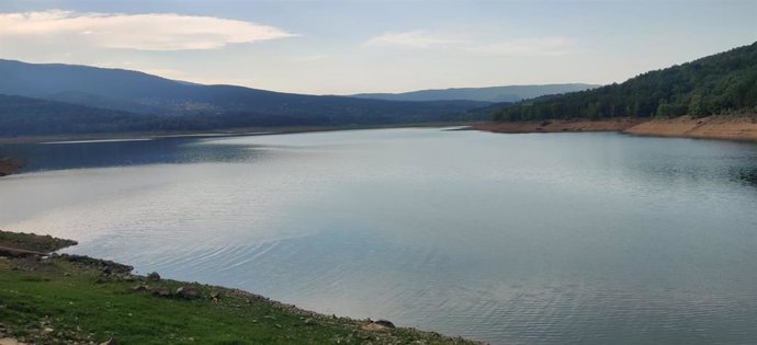Embalse González Lacasa con poca agua