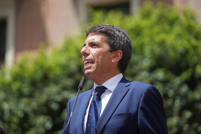 El nuevo presidente de la Generalitat valenciana, Carlos Mazón, interviene tras el traspaso de poderes en el Palau de la Generalitat