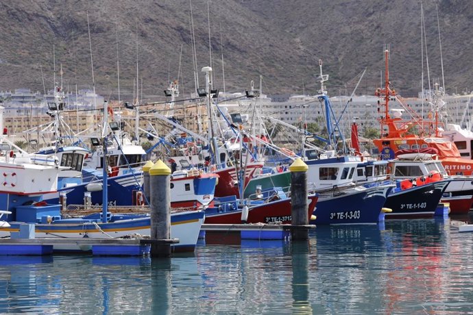 Archivo - Barcos de pesca