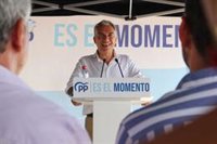 Bendodo (PP) critica el uso de Sánchez del CIS que "le sube la moral diciendo que va a ganar" y del Falcon para mítines