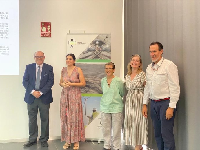 Inauguración Curso 'Gestión sostenible de las materias primas minerales en Andalucía" de la UNIA en La Rábida (Huelva)