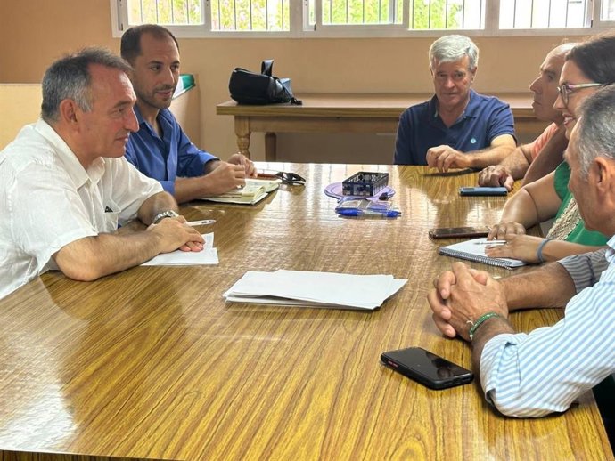 Santiago (izda.) en la reunión con COAG Córdoba.
