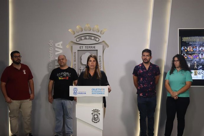 Presentación de la 'I Magistral Ciudad de Huelva' en el Ayuntamiento de Huelva.