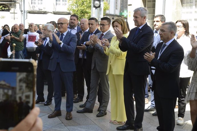 Rueda participa en la constitución de la nueva corporación provincial ourensana.