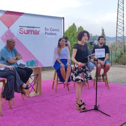 La cabeza de lista de Suma-En Comú Podem al Congreso por Barcelona, Aina Vidal, en un acto en Sant Boi