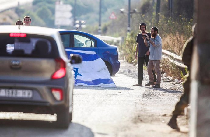 Colonos israelíes cerca de Nablús, en Cisjordania