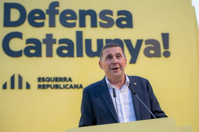 El coordinador de EH Bildu, Arnaldo Otegi, interviene en el acto central de campaña de ERC por el 23J. En Barcelona el 17 de julio de 2023.