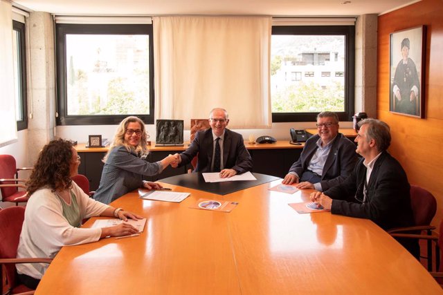 Ambas entidades han firmado un convenio de colaboración para potenciar la formación en accesibilidad a través del Posgrado en Accesibilidad: Especialista en Diseño Universal, que se imparte en UIC Barcelona School of Architecture desde 2011
