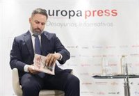 Abascal acusa a Feijóo de poner en riesgo la alternativa y dice que las exigencias de Vox las marcarán sus votos