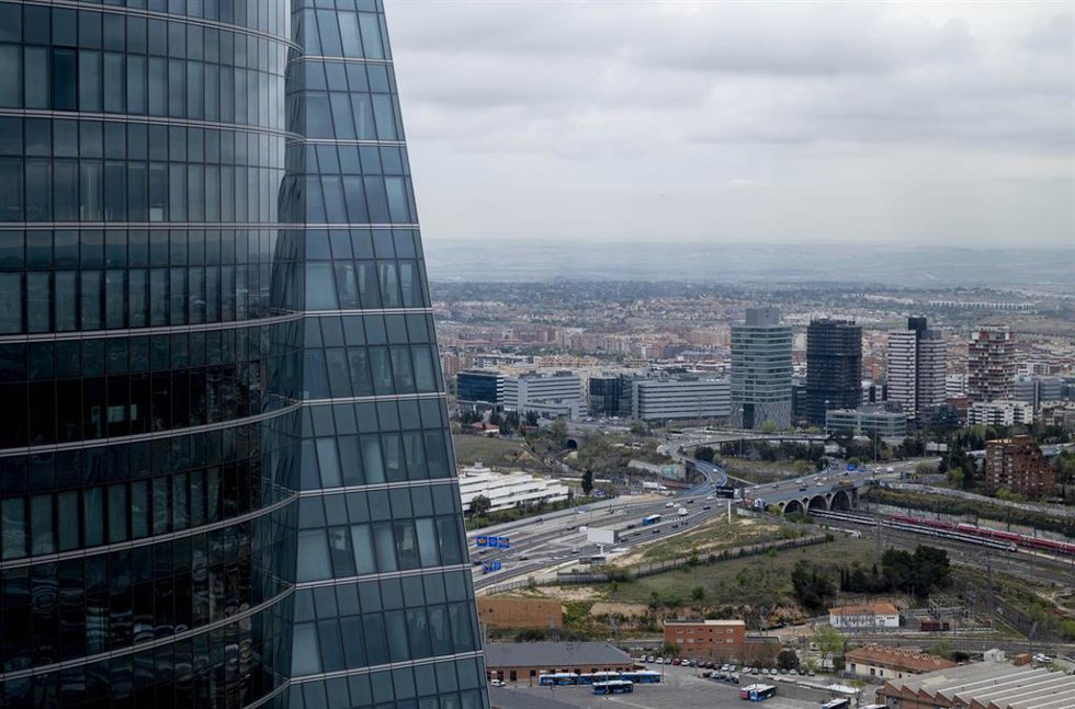Archivo - Edificio en Madrid (España).