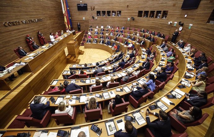 Vista general de la constitución de la XI Legislatura de Les Corts de Valencia, a 26 de junio de 2023.