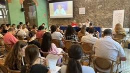 La vicepresidenta de Comunicación del Parlamento Europeo, Katarina Barley, interviene telemáticamente en el coloquio 'Democracia y desinformación'organizado por el Cidob y presentado por el periodista Joan Julibert.