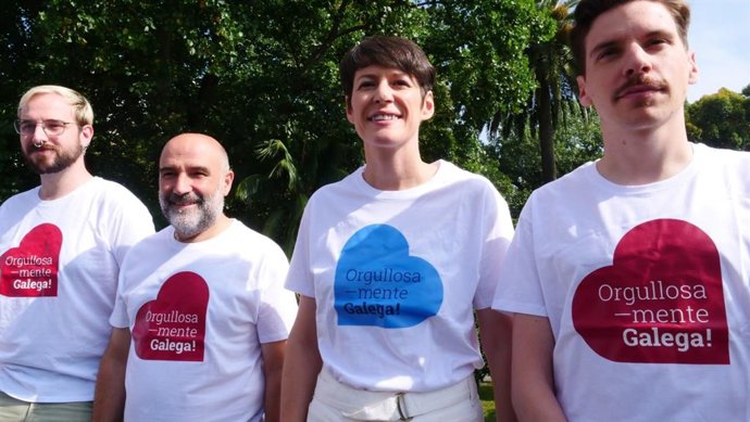 Acto ligado a la Cultura, organizado por el BNG, con Ana Pontón, portavoz nacional del BNG, y Néstor Rego, cabeza de lista por A Coruña,