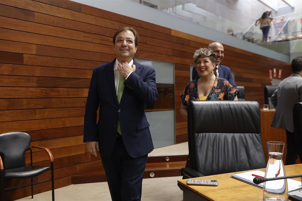 Guillermo Fernández Vara, durante el debate de investidura, en la Asamblea.