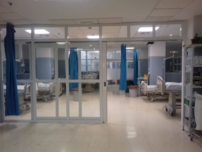Archivo - Area de Observación de Urgencias del Hospital Torrecárdenas de Almería