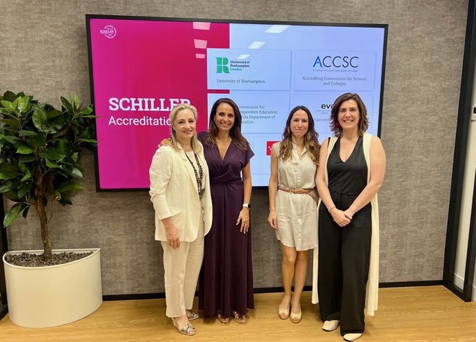 Cristina Sancho, Myriam Alcaide, Marta Muñiz y Carmen Alba